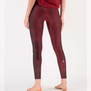 Alpha Prime Apparel Croc Nike Leggings NWT